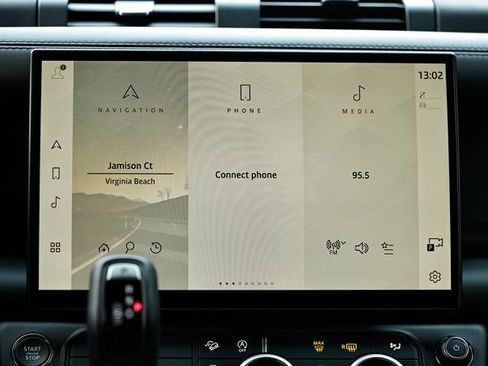 New 2026 Land Rover Defender 130 X-Dynamic SE image 38