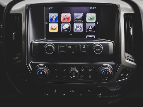 Used 2018 Chevrolet Silverado 1500 LT w/ All Star Edition image 4