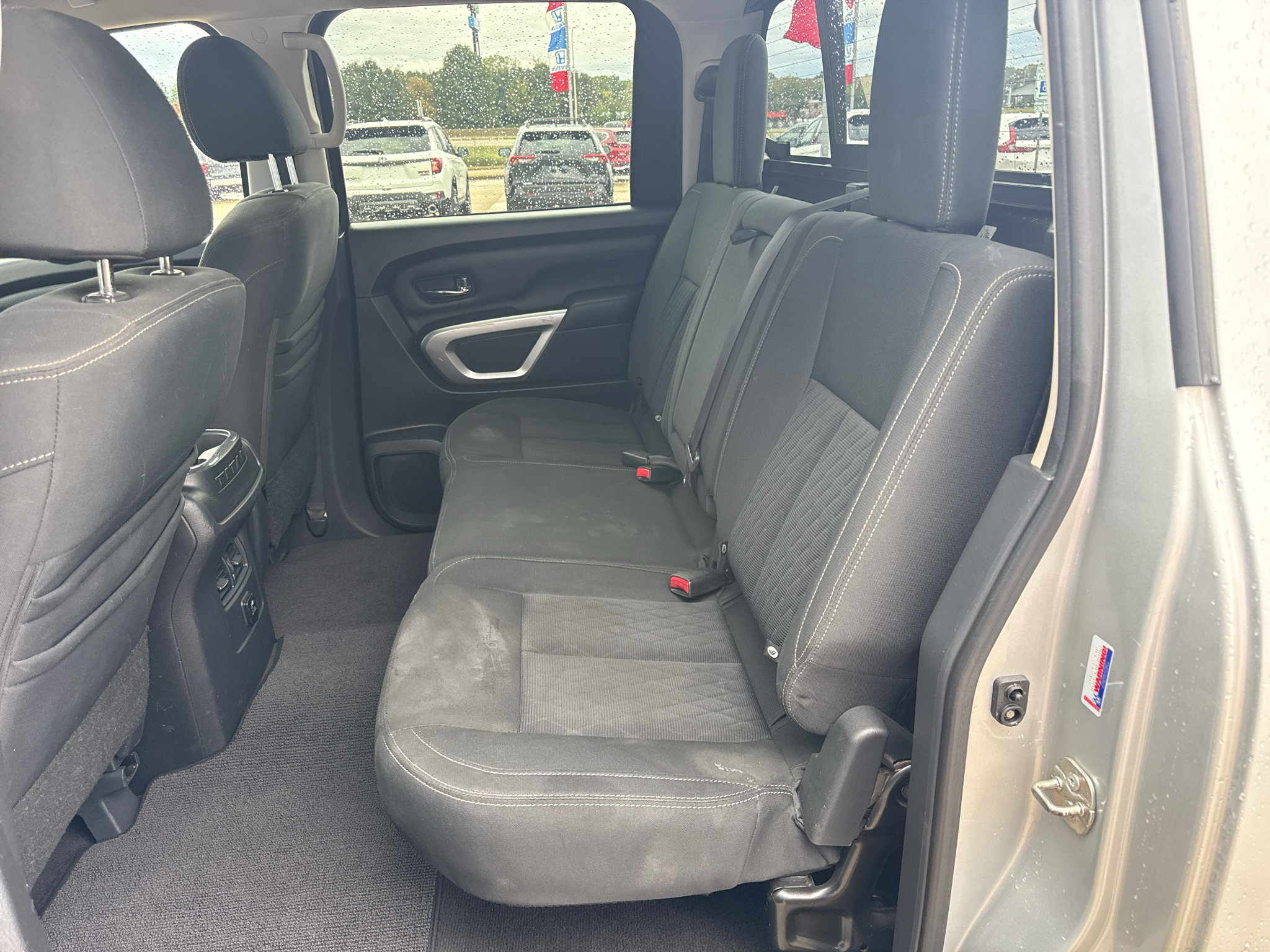 Used 2018 Nissan Titan SV w/ SV Convenience Package AWD/4WD image 13