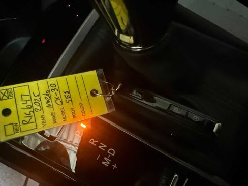 Certified 2025 MAZDA CX-30 AWD 2.5 S w/ Select Sport Pkg image 37