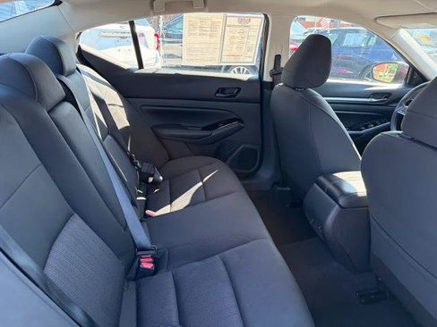 Used 2023 Nissan Altima 2.5 SV FWD image 10