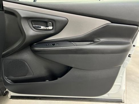 Used 2024 Nissan Murano SV AWD/4WD image 24