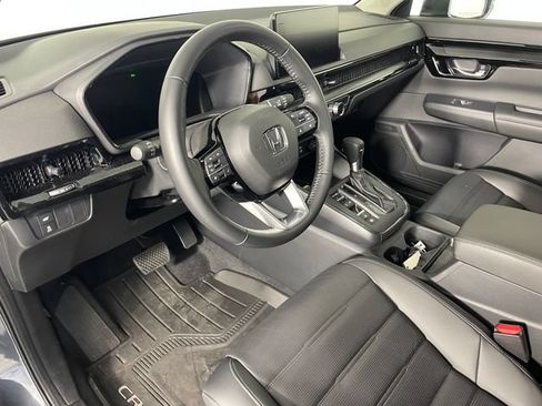 Used 2025 Honda CR-V EX-L image 3
