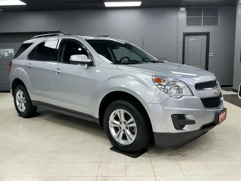 Used 2014 Chevrolet Equinox LT w/ Driver Convenience Package image 3