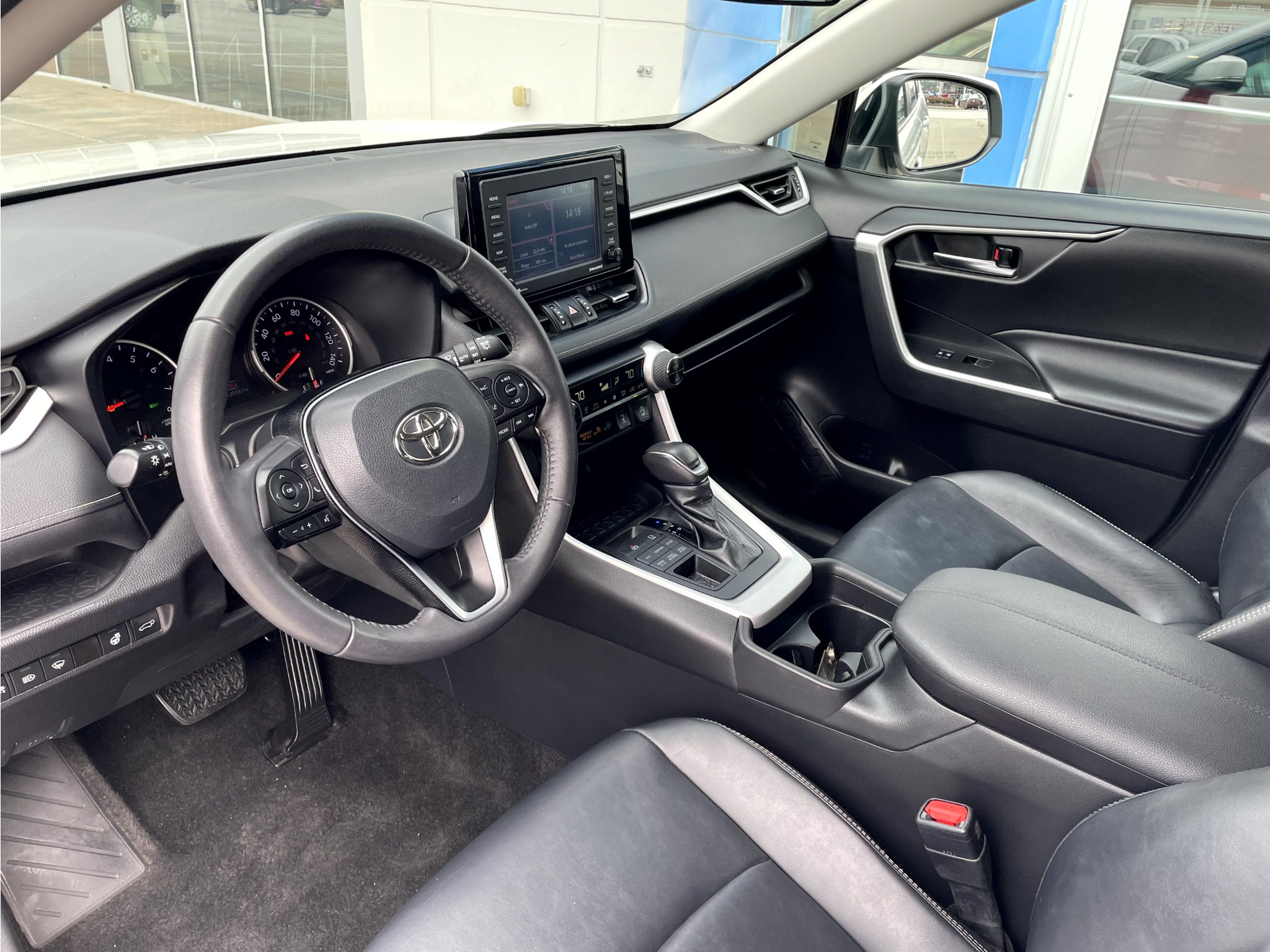 Used 2021 Toyota RAV4 XLE Premium AWD/4WD image 11