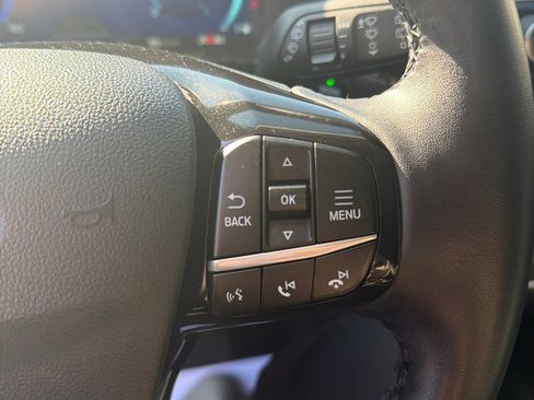 Used 2022 Ford Escape SEL w/ Technology Package image 11