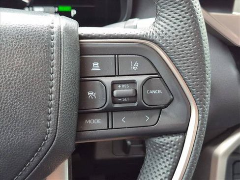 Used 2025 Toyota Tundra Limited AWD/4WD image 5