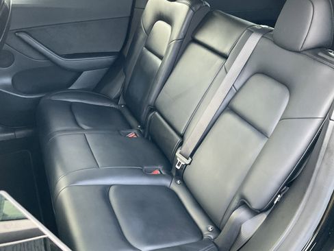 Used 2022 Tesla Model Y Performance image 37