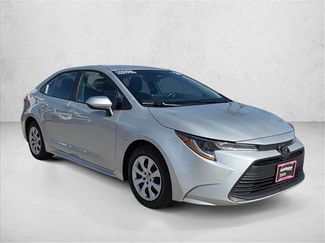 Used 2024 Toyota Corolla LE FWD video 3