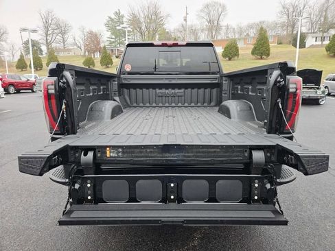 New 2026 GMC Sierra 2500 AT4 w/ AT4 Premium Plus Package AWD/4WD image 18