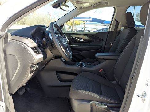 Used 2024 GMC Terrain SLE image 10