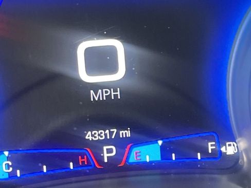 Used 2021 Chrysler 300 S RWD image 8