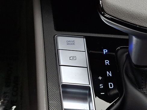 Used 2024 Hyundai Elantra Blue image 25