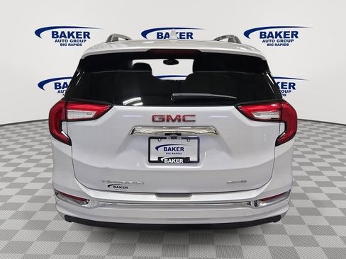 Used 2023 GMC Terrain Denali w/ Denali Premium Package image 5
