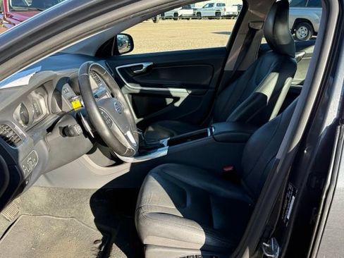Used 2016 Volvo S60 T5 Premier w/ 19" Sport Package FWD image 14