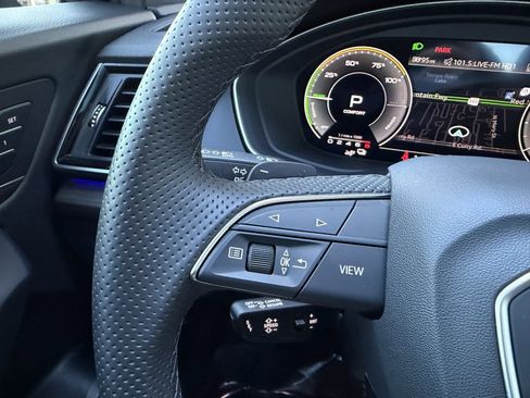 Used 2025 Audi Q5 e Premium Plus w/ Premium Plus Package image 30