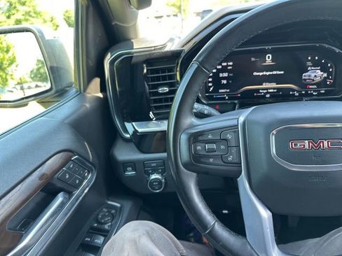 Used 2025 GMC Sierra 1500 SLT AWD/4WD image 40