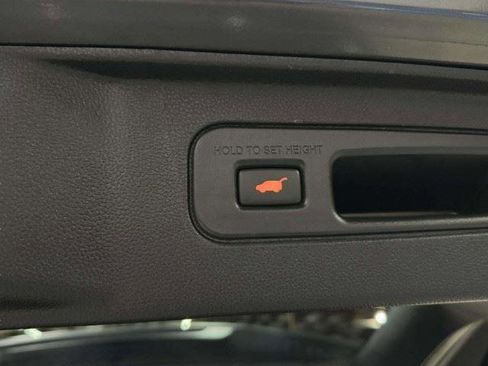 Used 2025 Honda Pilot EX-L image 48