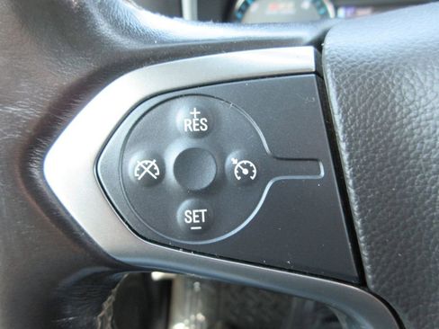 Used 2019 Chevrolet Silverado 2500 LT w/ LT Convenience Package image 28