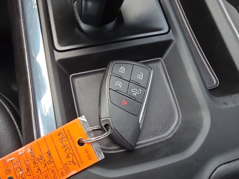 Used 2025 Chevrolet Silverado 1500 LTZ image 42