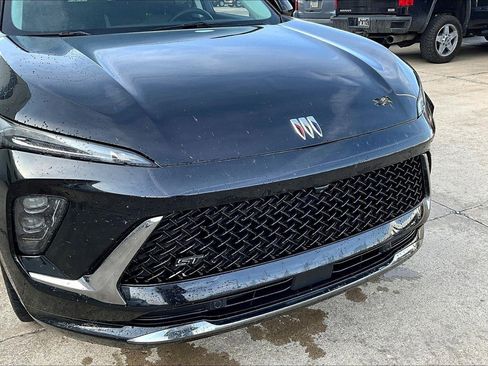 Used 2024 Buick Envision Sport Touring image 3