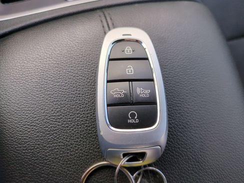 Used 2024 Hyundai Santa Cruz Limited image 30