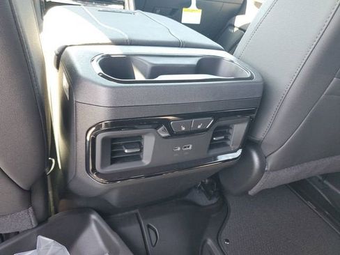 New 2026 GMC Sierra 3500 AT4 AWD/4WD image 17