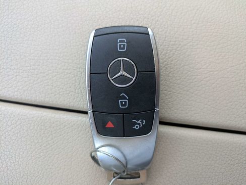 Used 2022 Mercedes-Benz GLC 300 image 35