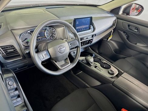 New 2026 Nissan Rogue S image 9