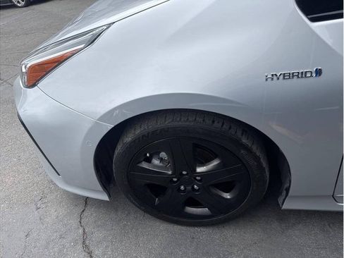 Used 2019 Toyota Prius XLE w/ Carpet Mat Package FWD image 32