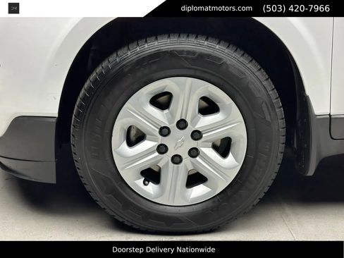 Used 2017 Chevrolet Traverse LS AWD/4WD image 37
