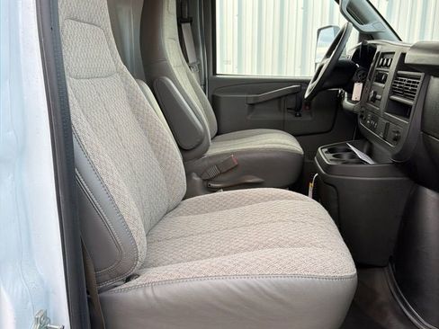New 2025 Chevrolet Express 3500 w/ Power Convenience Package image 40