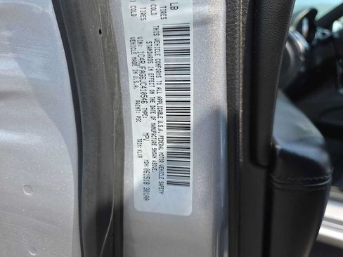 Used 2018 Jeep Grand Cherokee Altitude AWD/4WD image 29