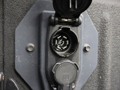 Used 2022 Ford F350 Platinum image 34