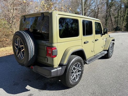 New 2026 Jeep Wrangler Unlimited Sahara AWD/4WD image 7