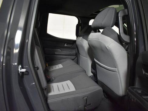 Used 2024 Toyota Tacoma TRD Off-Road image 33