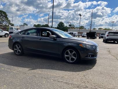 Used 2016 Ford Fusion SE