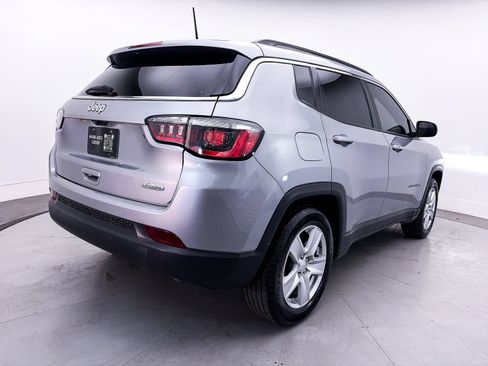 Used 2022 Jeep Compass Latitude FWD image 14
