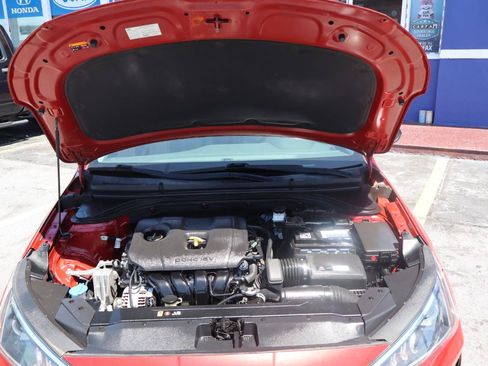 Used 2019 Hyundai Elantra SEL FWD image 38
