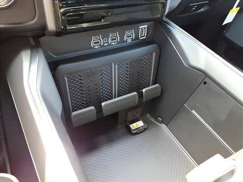 New 2026 RAM 1500 Laramie w/ Night Edition AWD/4WD image 12