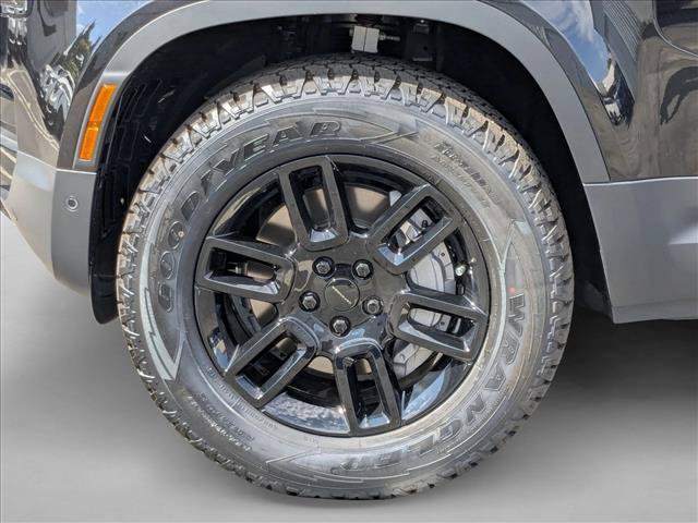 New 2026 Land Rover Defender 110 S AWD/4WD image 10
