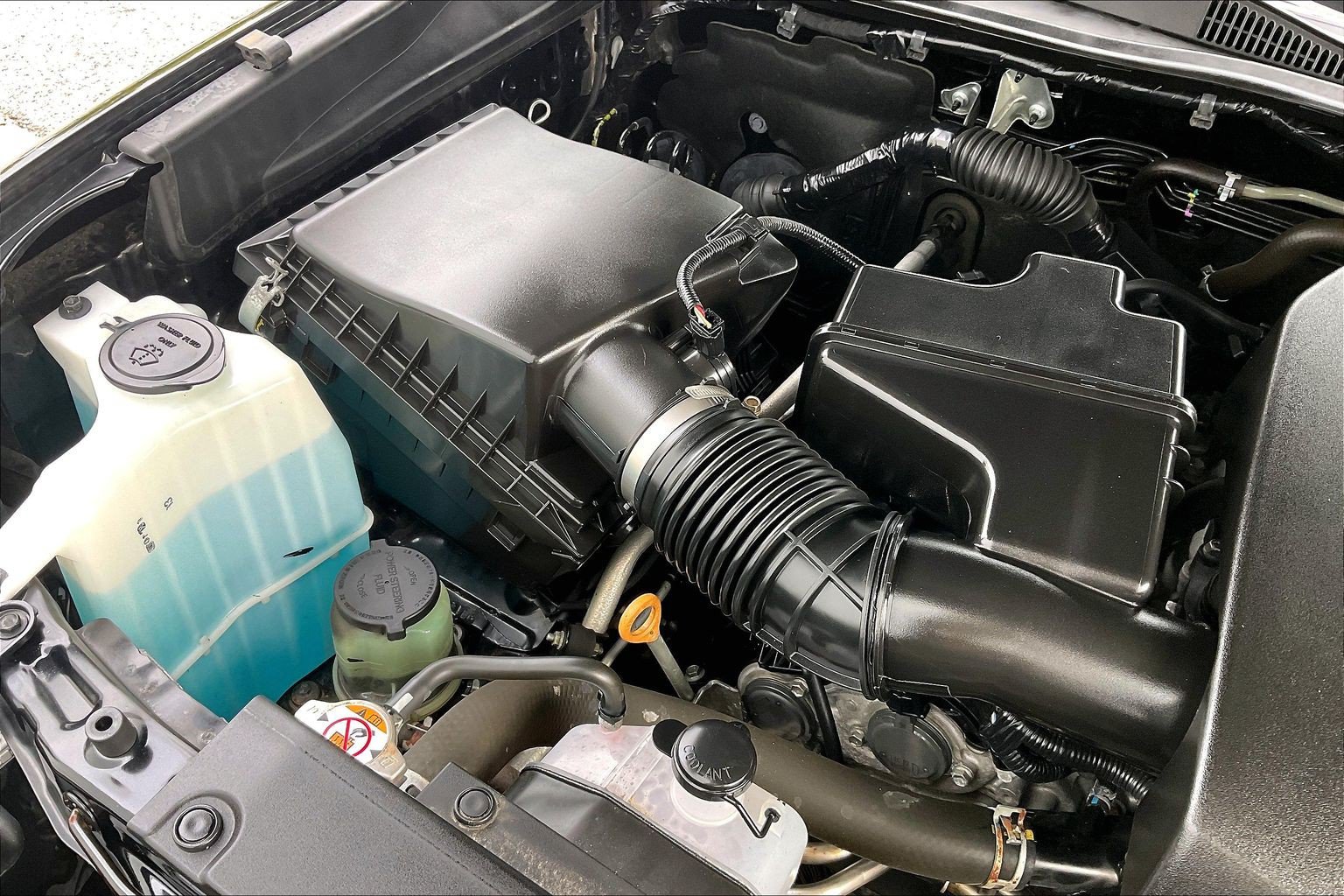 Used 2020 Toyota Tacoma SR5 AWD/4WD image 35
