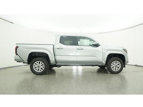 New 2025 Toyota Tacoma SR5 image 27