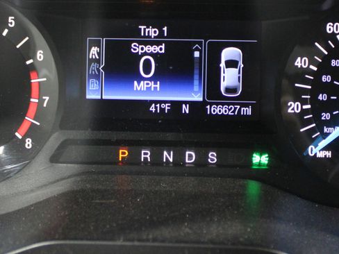 Used 2015 Ford Edge SE image 13