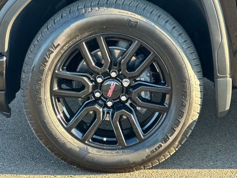Used 2024 GMC Sierra 1500 Elevation w/ LPO, Elevation Black Package image 24