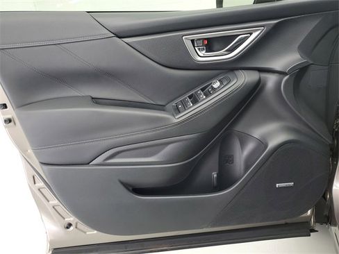 Used 2021 Subaru Forester Limited image 21