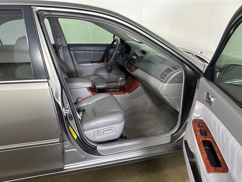 Used 2006 Toyota Camry XLE FWD image 20