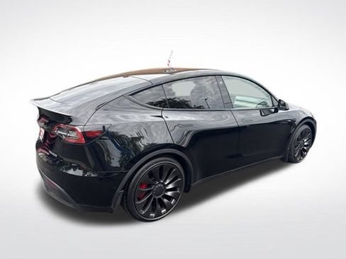 Used 2021 Tesla Model Y Performance AWD/4WD image 3