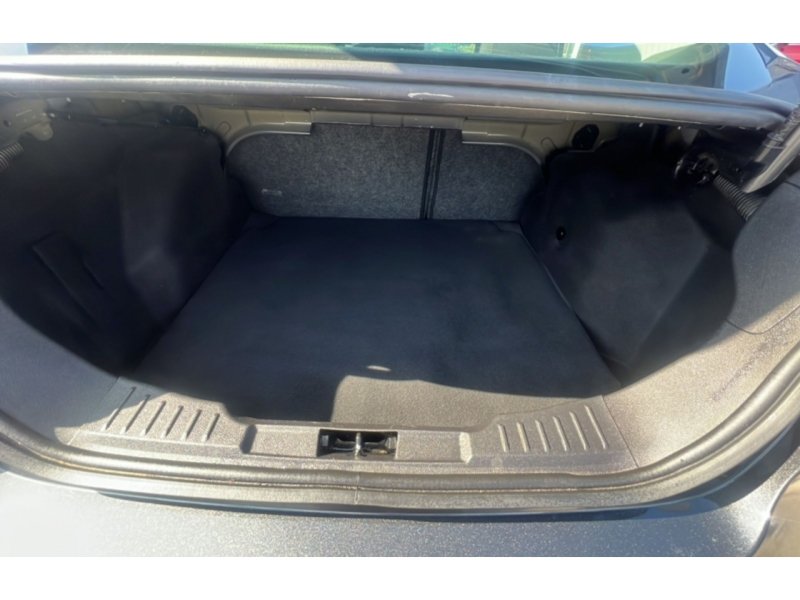 Used 2015 Ford Focus SE FWD image 18