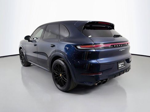 Certified 2024 Porsche Cayenne S AWD/4WD image 3